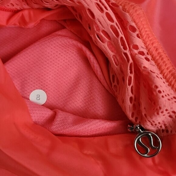 Lululemon Run Nothing To Hide Jacket Flash Coral Pink Mesh Panels Back Size 8 - Picture 11 of 13